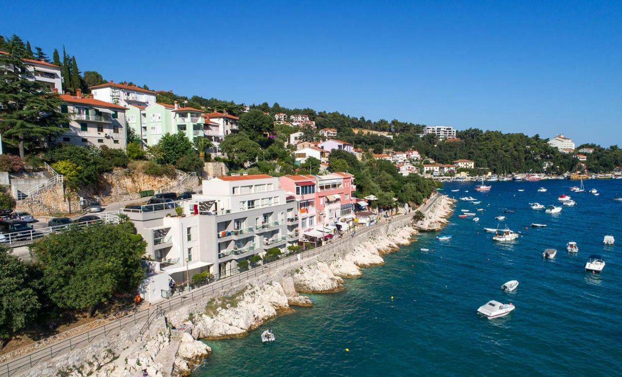 Irene Apartment By The Sea - Privat Parking Rabac Εξωτερικό φωτογραφία