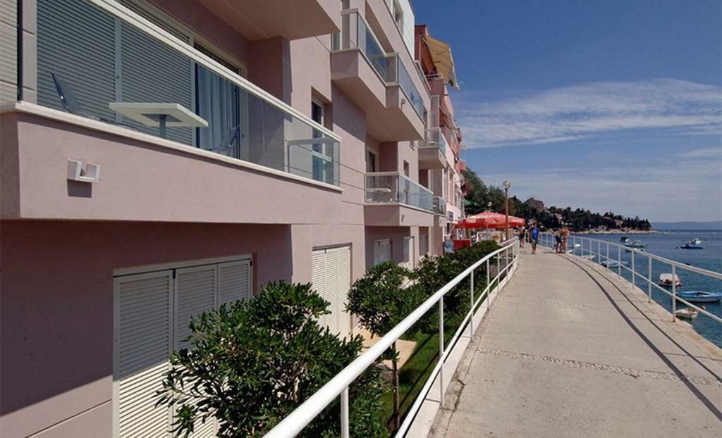 Irene Apartment By The Sea - Privat Parking Rabac Εξωτερικό φωτογραφία
